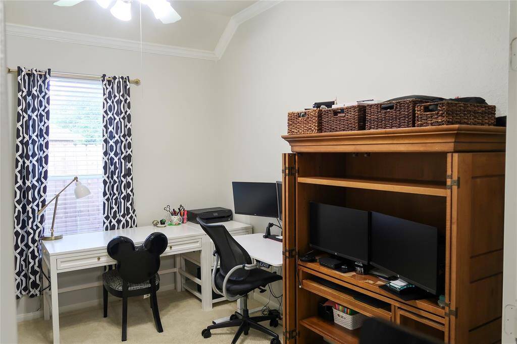 Flex room located next to Primary Suite