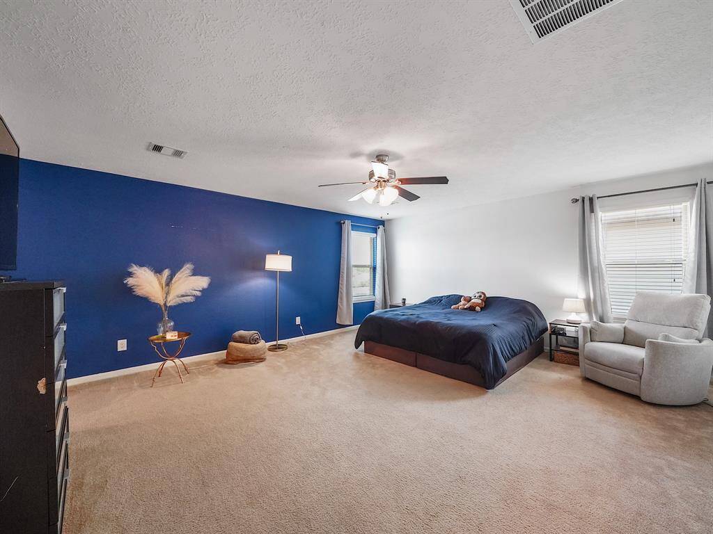 Primary bedroom! Very spacious room with endless possibilities.