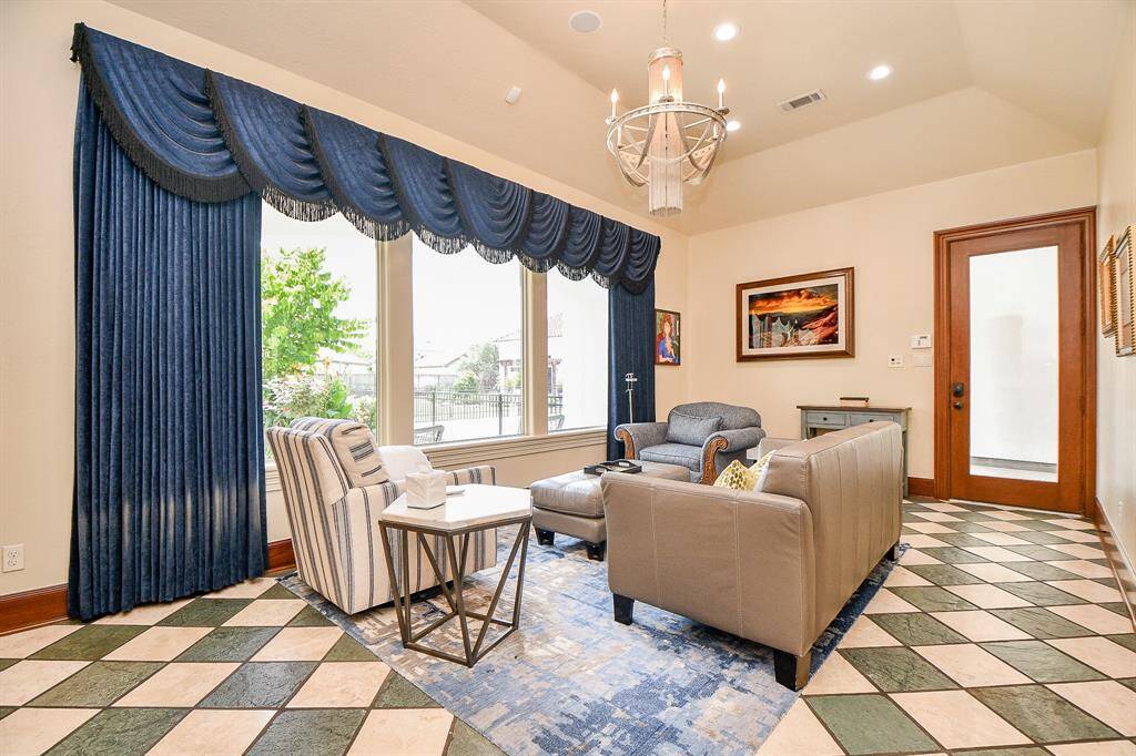 Another sitting area off of the 2 bedrooms to enjoy the views of the outdoors.
