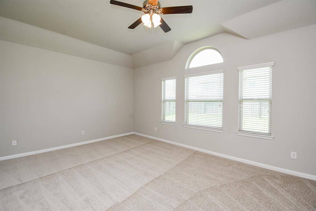 Secondary bedroom