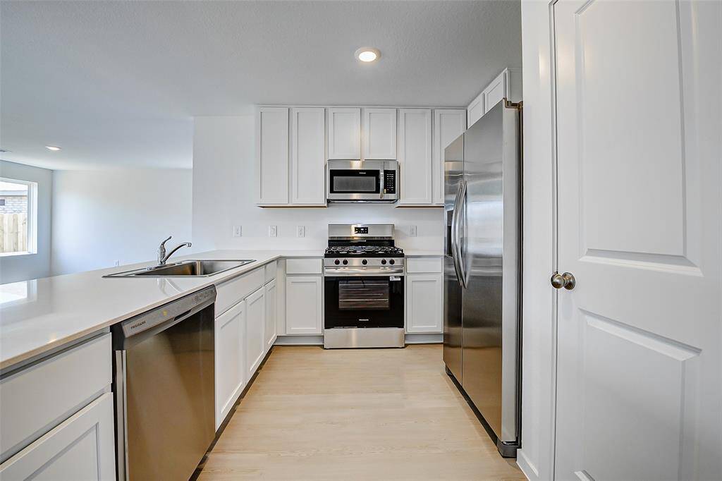 Comes with all the appliances