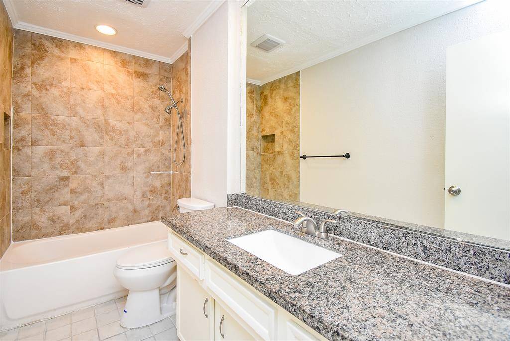 Updated shower fixtures in secondary bathroom