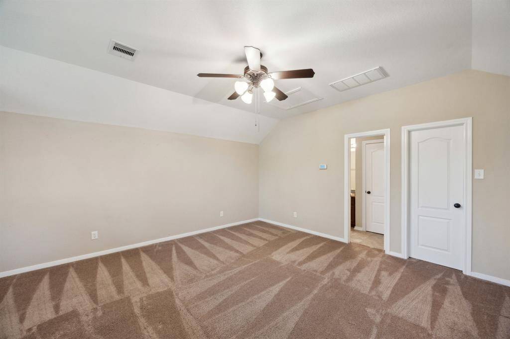 One of the secondary bedrooms