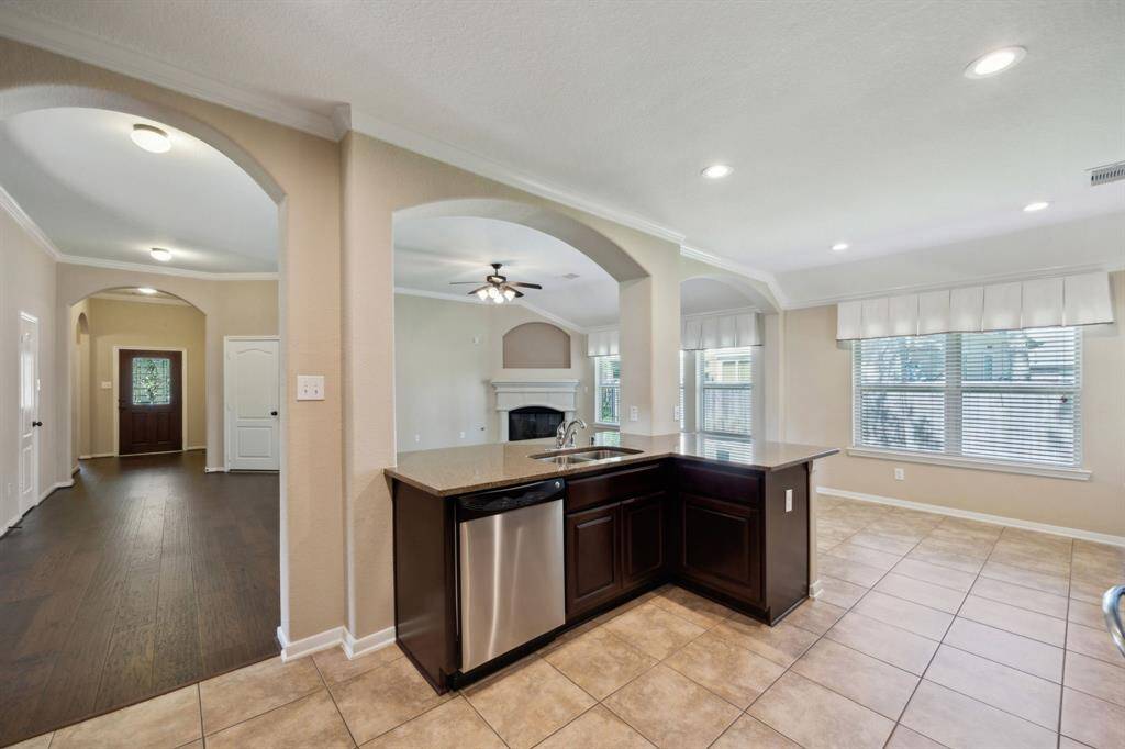 Great storage in kitchen!