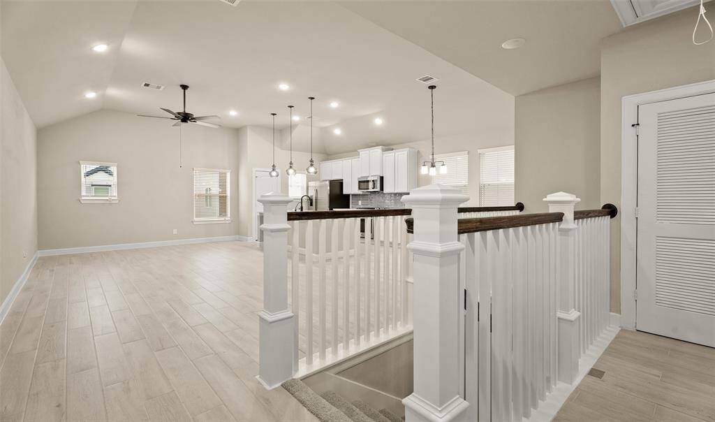 Bright open floorplan (*Photo not of actual home and used for illustration purposes only.)