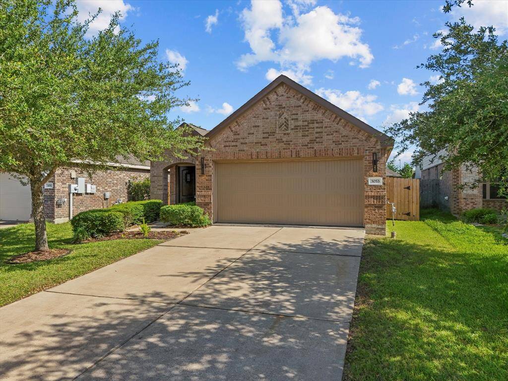 Welcome Home! Charming curb appeal and a warm first impression that invites you in before you even step through the door!
