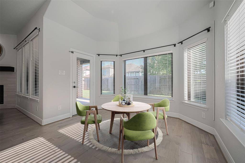 Breakfast room surrounded by natural light