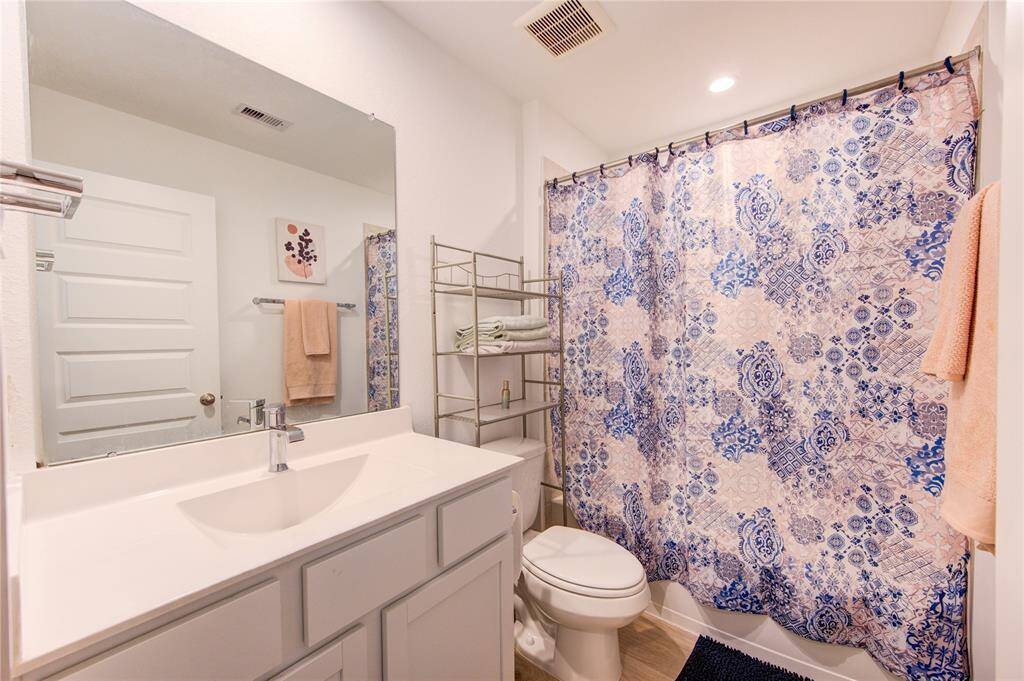 Secondary Bathroom B