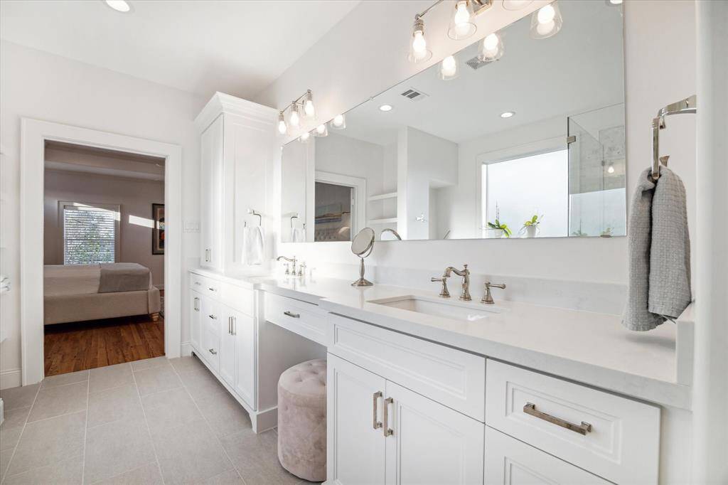 Double vanities and make-up vanity