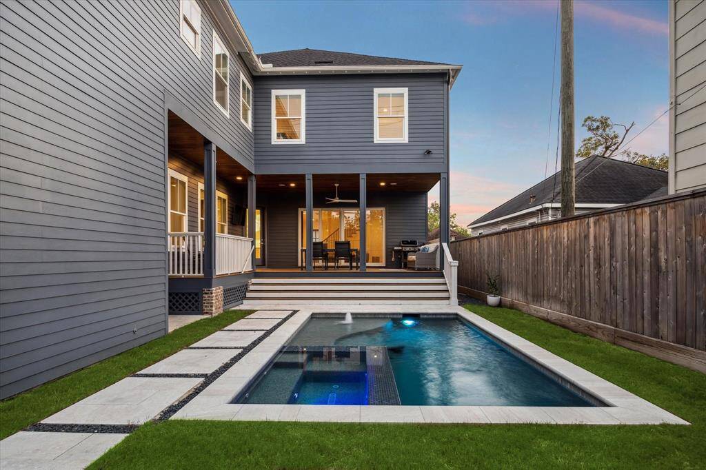 Relax in the new pool / spa