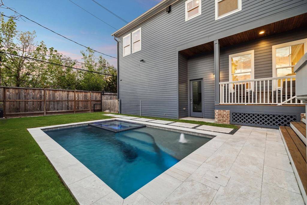 Plenty of room for lounge chairs around the pool