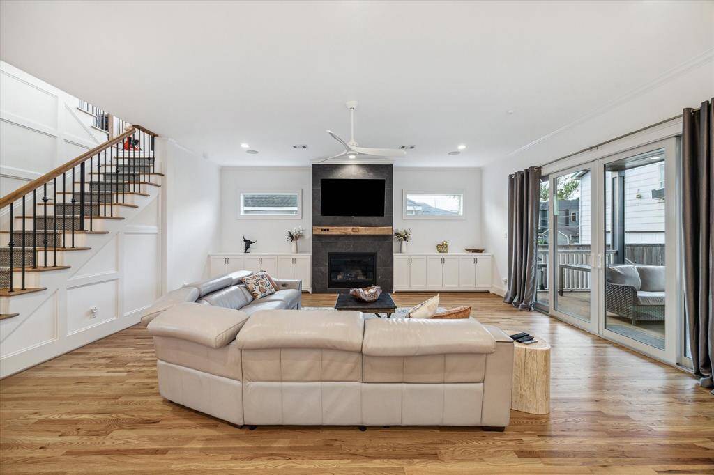 Light and bright, you'll enjoy the view to the back patio and pool/spa