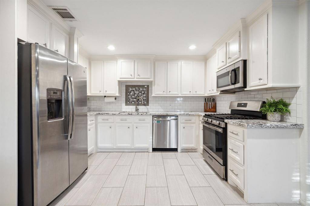 Whip up dinner or DoorDash with pride—this kitchen brings the sparkle.
