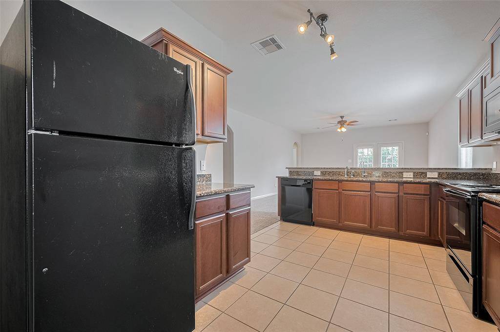 Refrigerator included in the price.