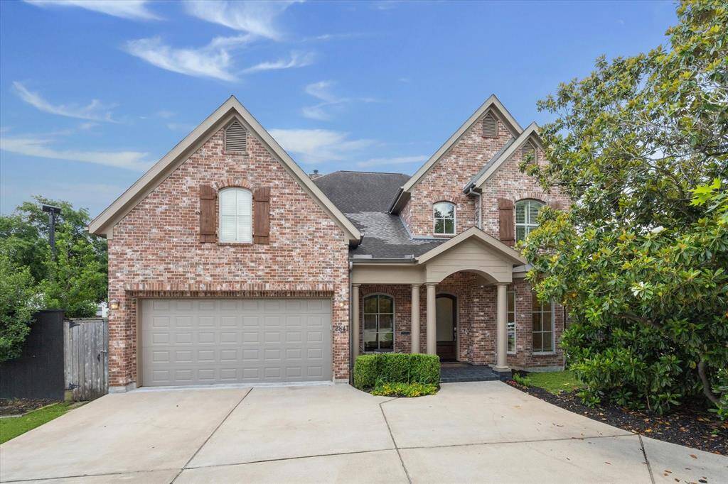 Welcome to 3841 Ella Lee, nestled in the heart of the River Oaks area!