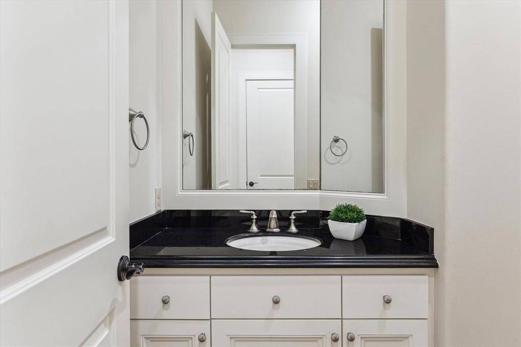 Powder bath conveniently located on the first floor.