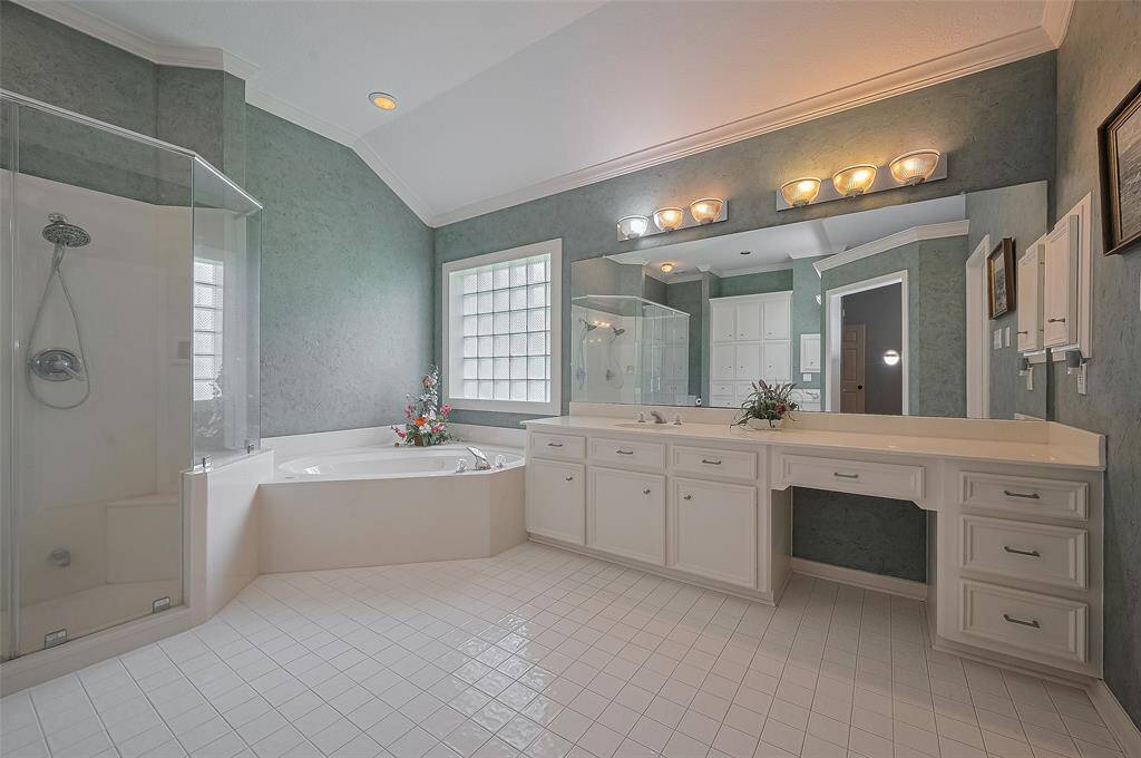 Updated Primary Bath – spa-inspired finishes for a luxurious escape