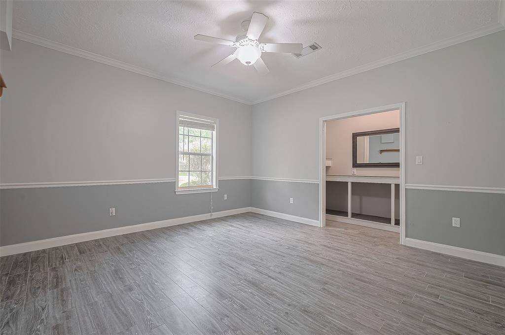 This is the Flex room, 4th bedroom, workout roon, etc.   It was the orginal garage now professionally converted to a usable room in the house.  Thre is also an exta storage area next to this room.