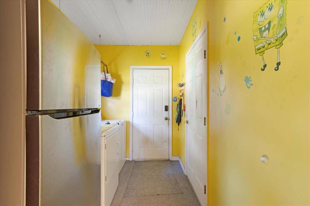House 2 laundry room