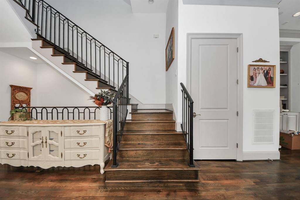 Staircase that leads to 3rd and 4th floors