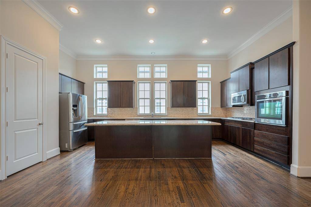 Check out this kitchen!