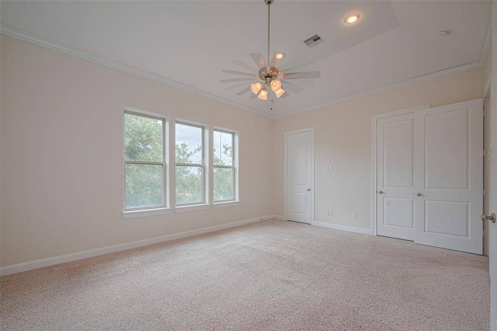 There are 3 walk in closets!
