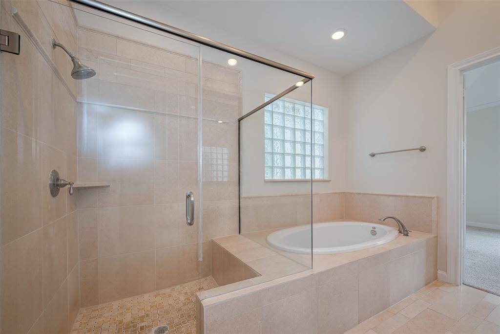 Walk in shower with seat!