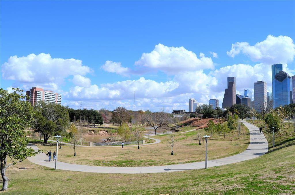 Buffalo Bayou Walking Trail
