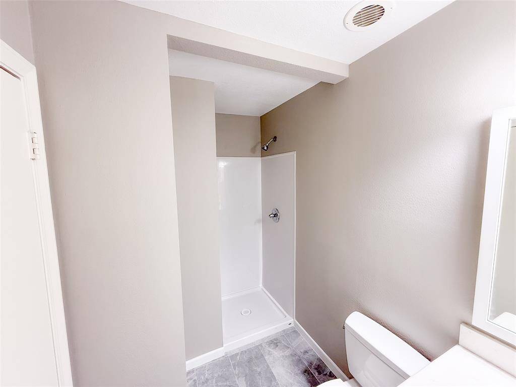 Secondary Full Bathroom