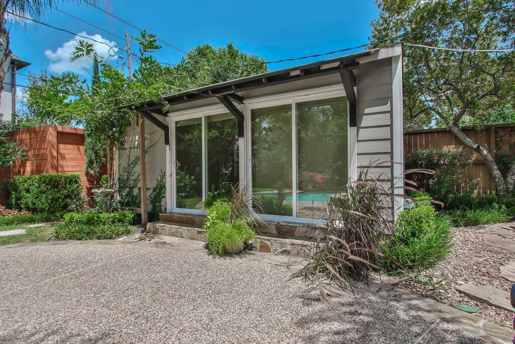 This bonus room overlooks the pool and patio area.