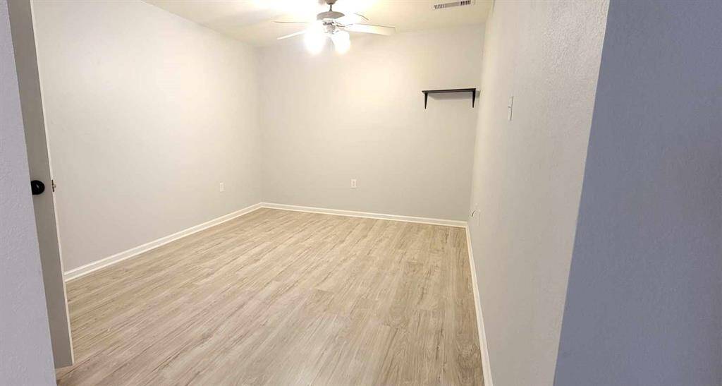 4th bedroom new floors