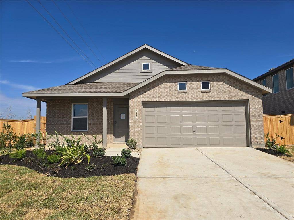 Pics are not of the actual home.  They represent a home of the same plan.