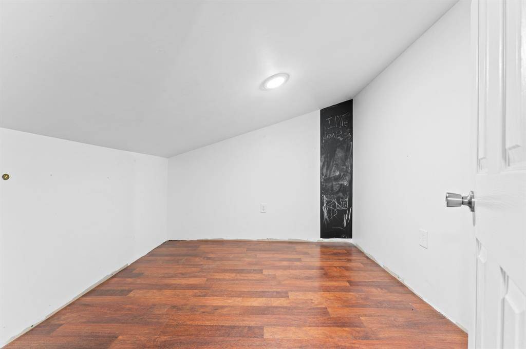 Additional room or play area in the attic.