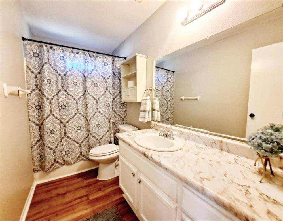 Guest full bath