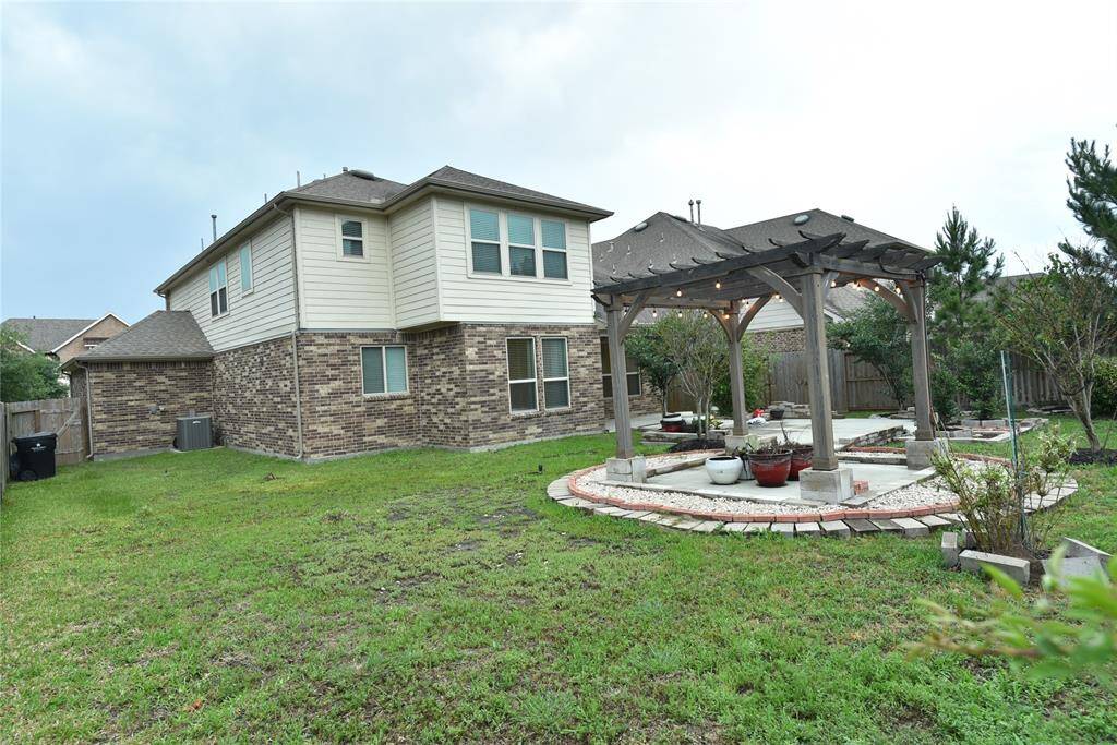 Expansive backyard perfect for outdoor activities and relaxation.