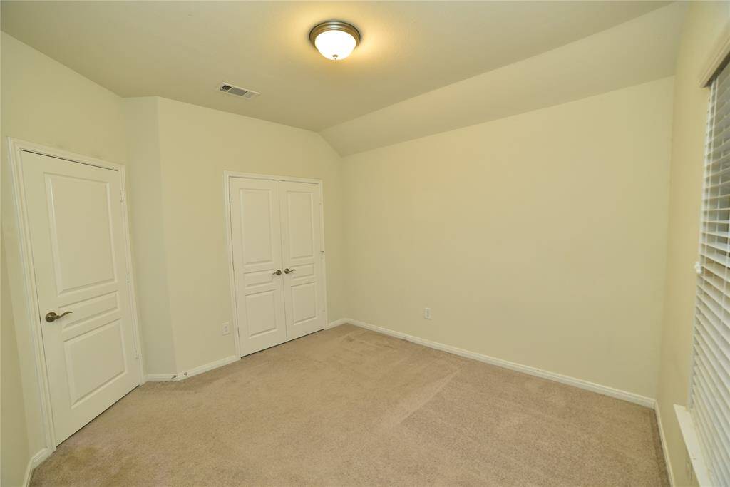 3rd Bedroom (11'4"x10'8")