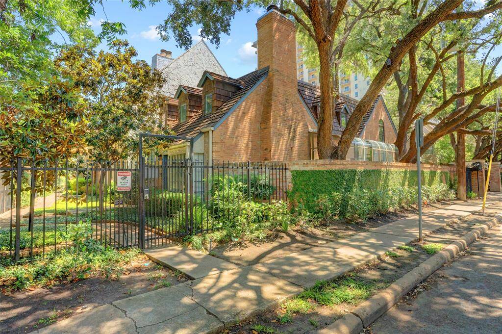 Enjoy a pedestrian friendly lifestyle at this unrivaled location.