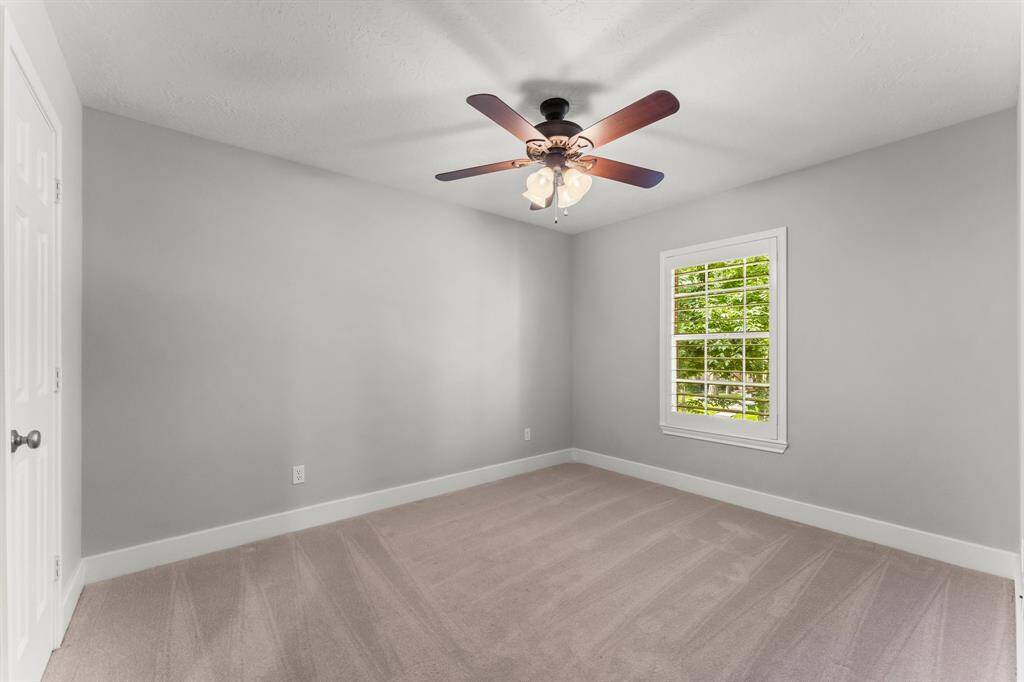 Upstairs secondary bedroom