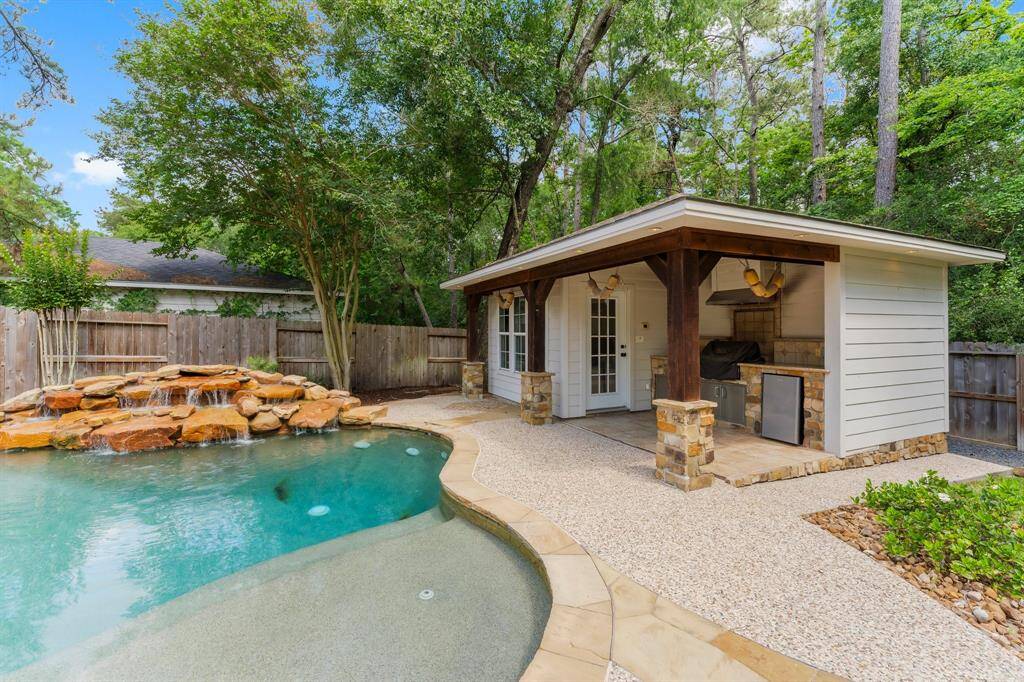 "Pool House"