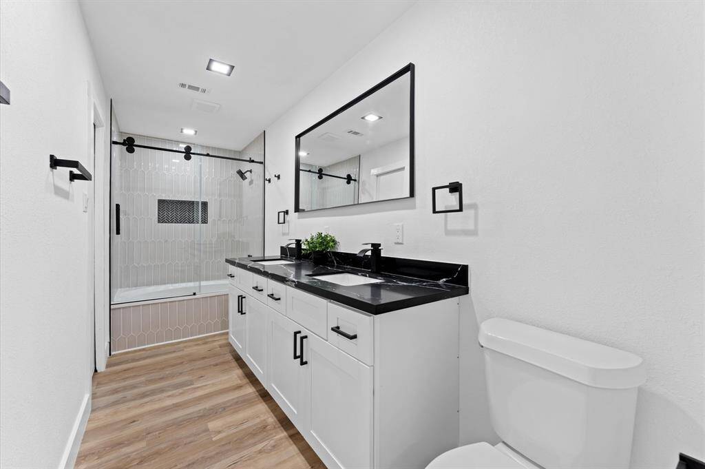 Third full bathroom in the second floor