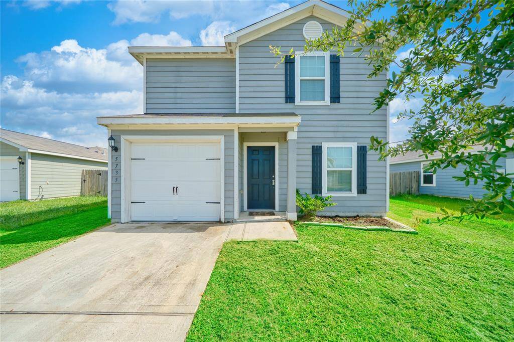 3 bedroom 2.5 Baths