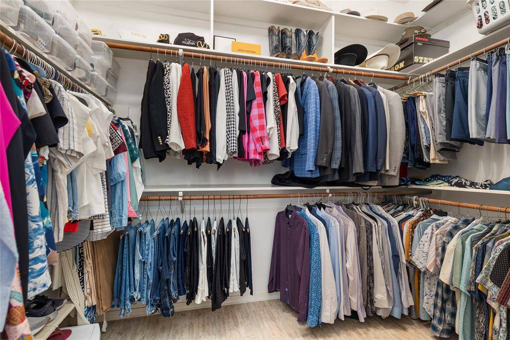 Staying organized is easy in this well-designed walk-in closet