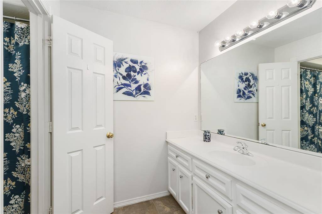 Shared Jack and Jill Bathroom