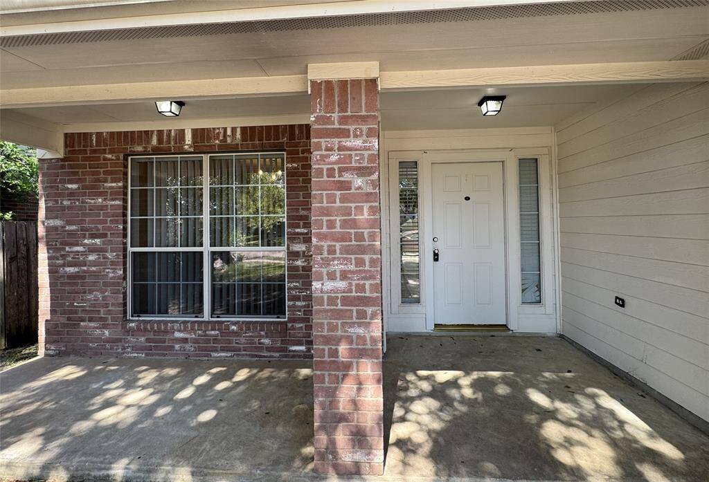 Covered front porch entrance