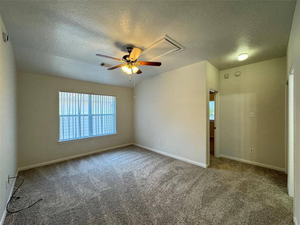 Upstairs game/flex room with ALL NEW carpet upstairs