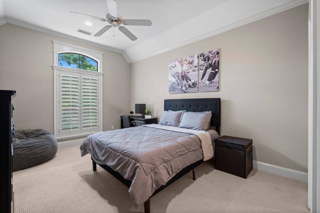 Secondary bedroom with private bathroom.
