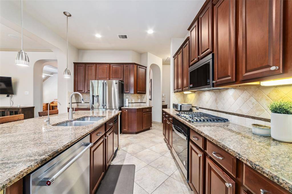 Refrigerator conveys with property.