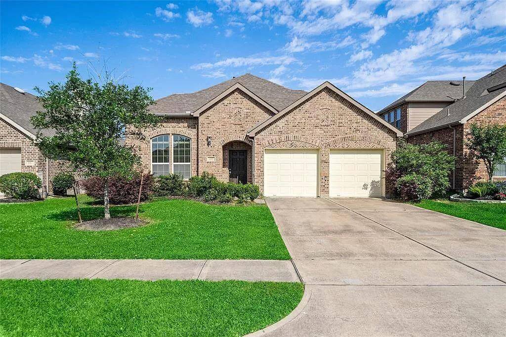 More beautiful in person. schedule to see this gem first hand!