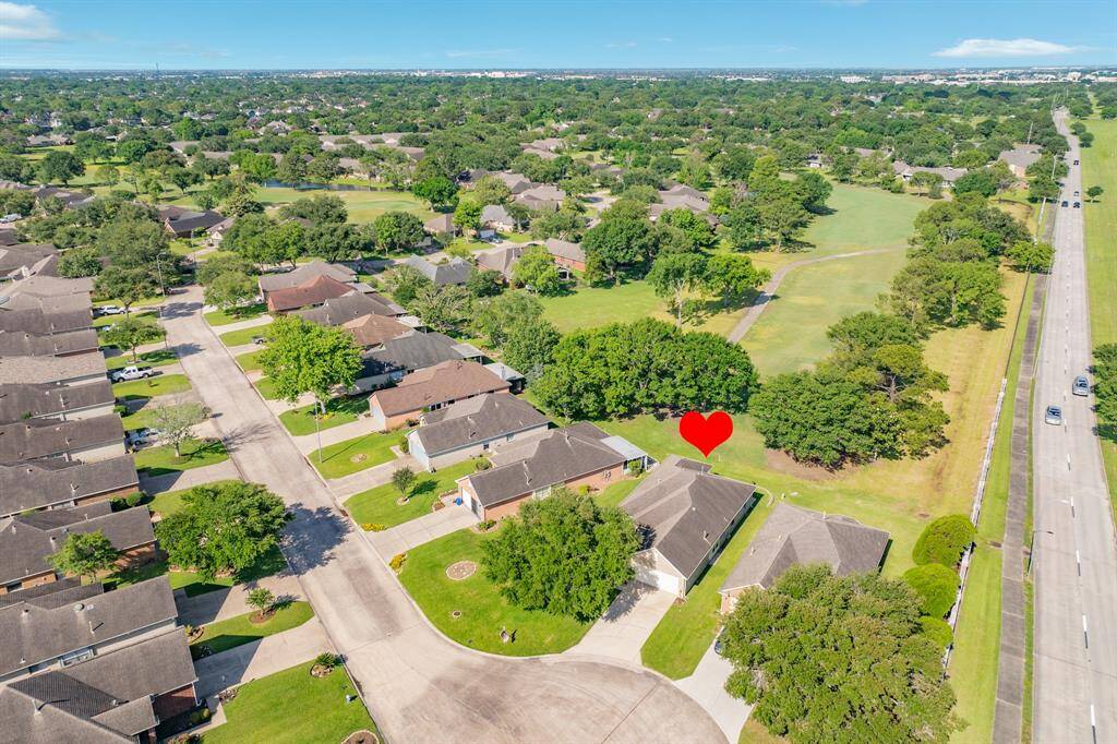 Home is where the heart is! Community amenities include an 18-hole golf course, exercise rooms, game room, library, meeting rooms; Olympic-size swimming pool, lighted tennis courts, 24x7 manned security gate, picnic pavilion, scenic lake to sit and relax or walk for exercise.