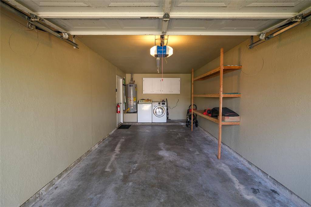 Garage/utility room